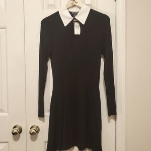 Hot Topic Wednesday Addams black dress w/ white collar and pockets. Size Small.